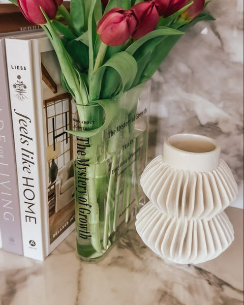 Boekvormige Acryl Bloemenvaas - Uniek en Elegant Decorstuk